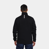 Hombre usando polerón ignífugo FIREWEAR® negro en vista posterior.